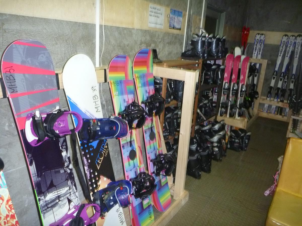 Mt Hakuba Backpackers Hostel Bagian luar foto