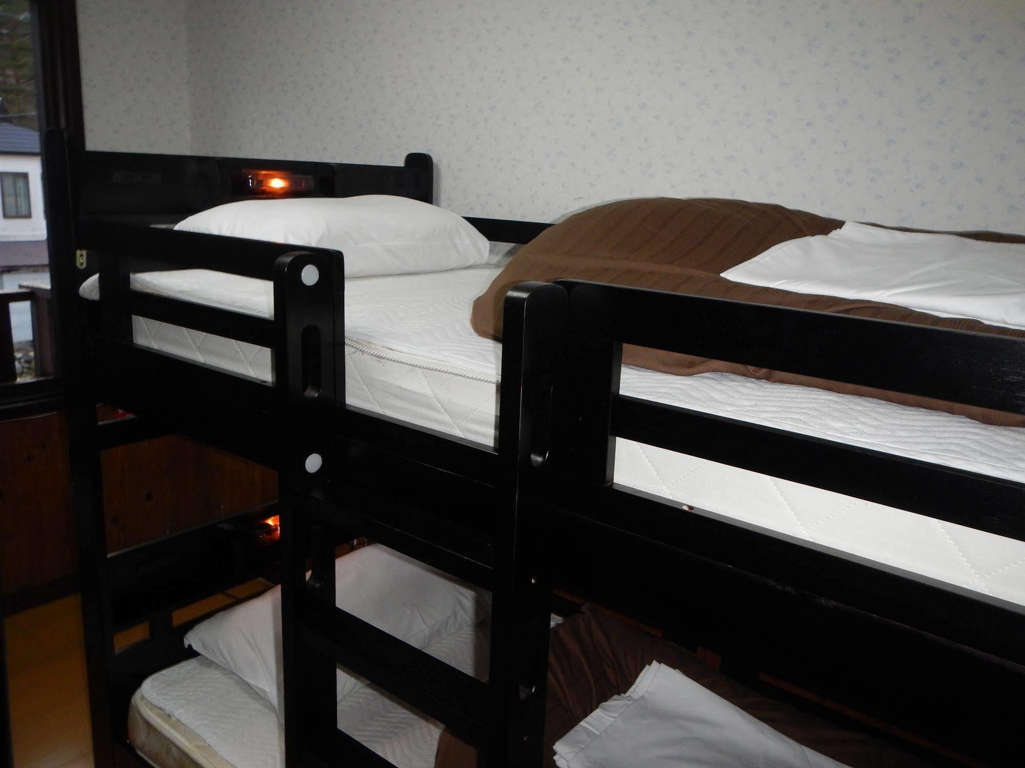 Mt Hakuba Backpackers Hostel Bagian luar foto