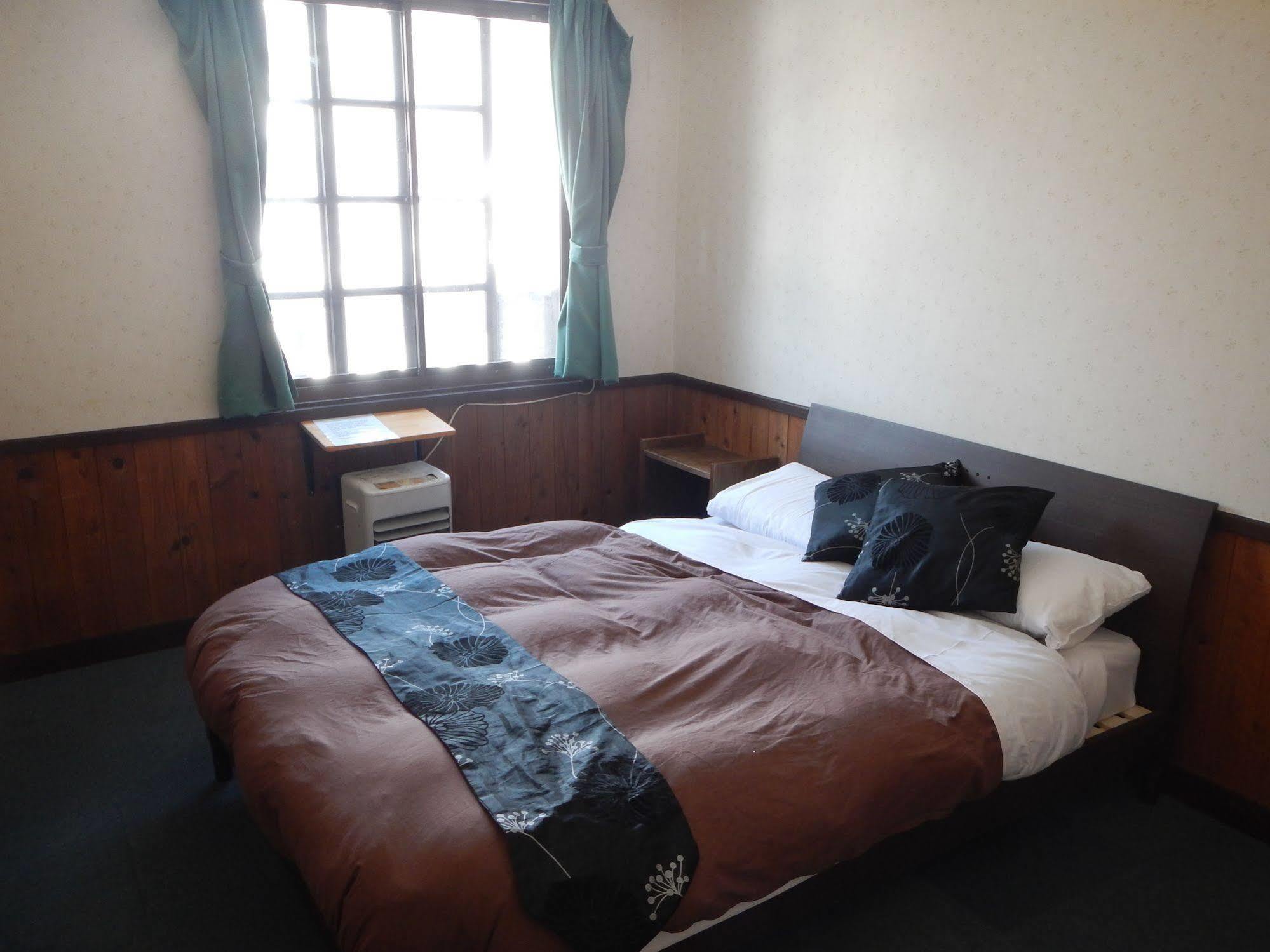 Mt Hakuba Backpackers Hostel Bagian luar foto