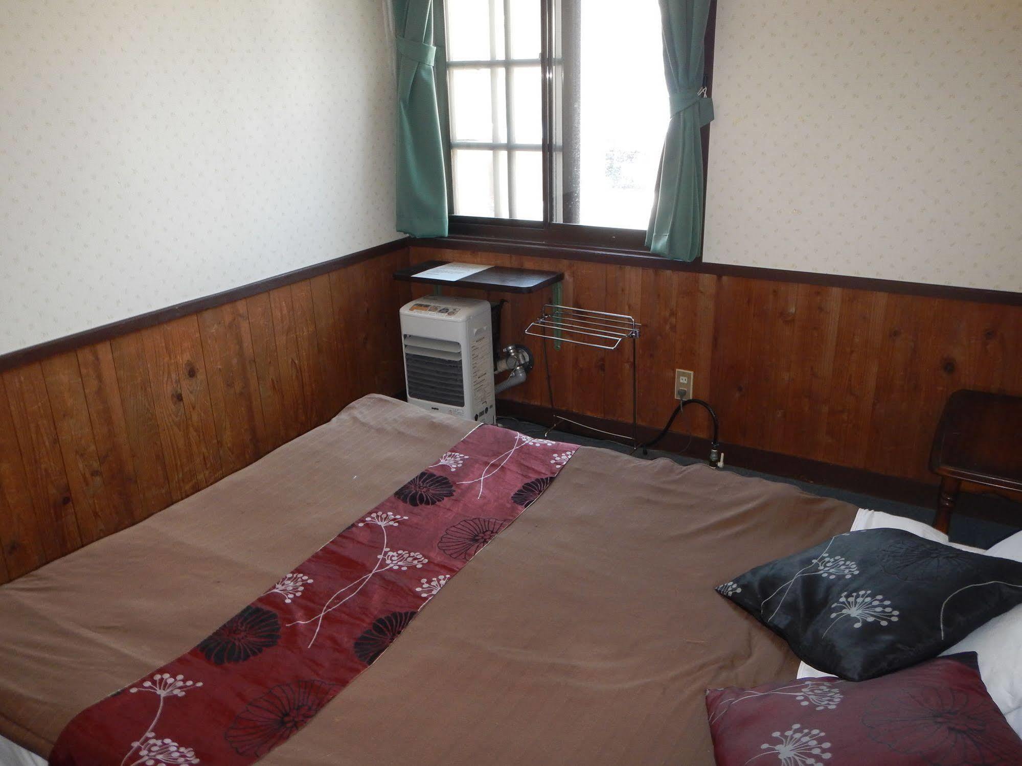 Mt Hakuba Backpackers Hostel Bagian luar foto
