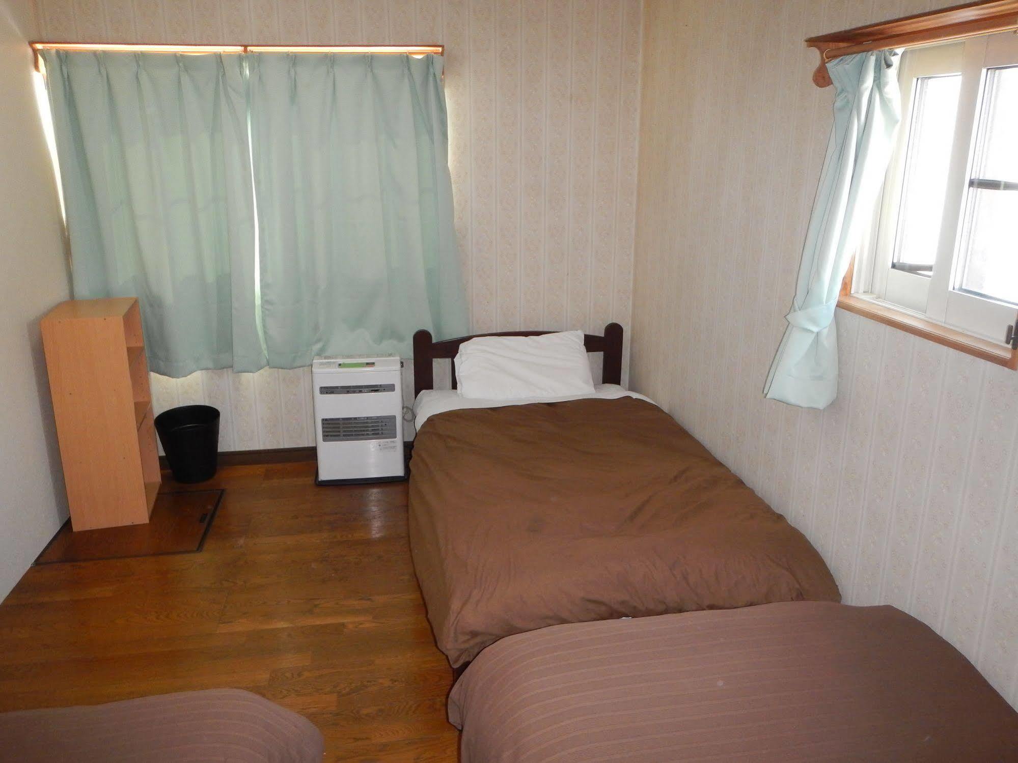 Mt Hakuba Backpackers Hostel Bagian luar foto