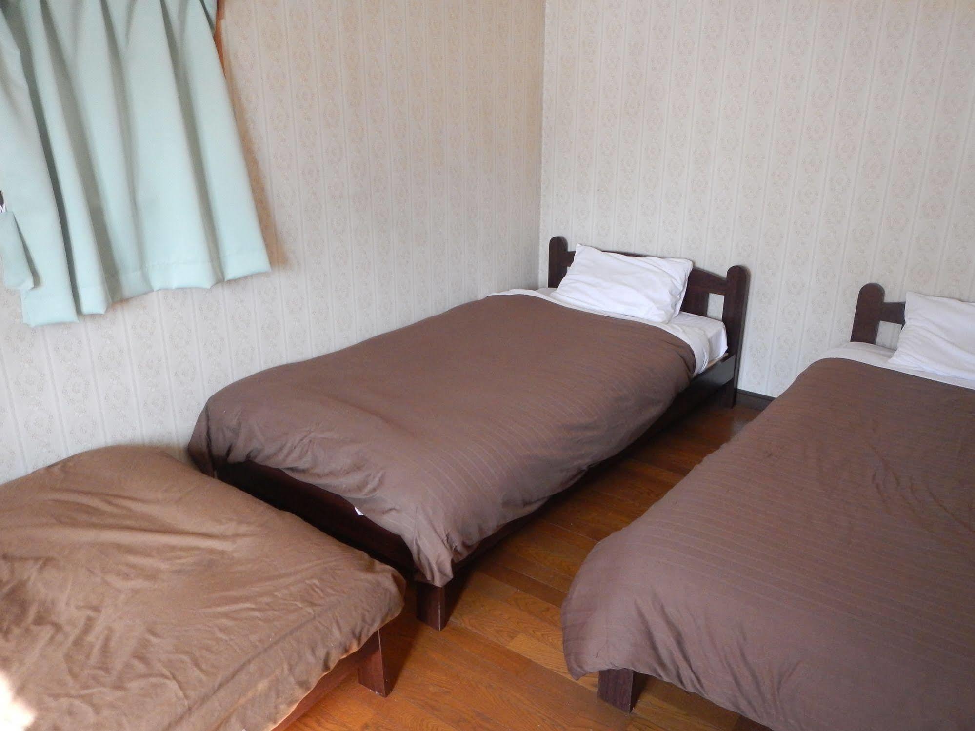 Mt Hakuba Backpackers Hostel Bagian luar foto